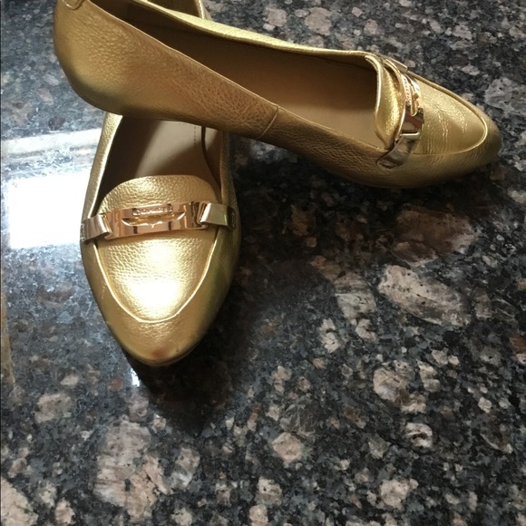 COACH LOAFERS SZ 6.5  GOLD used - Picture 2 of 2
